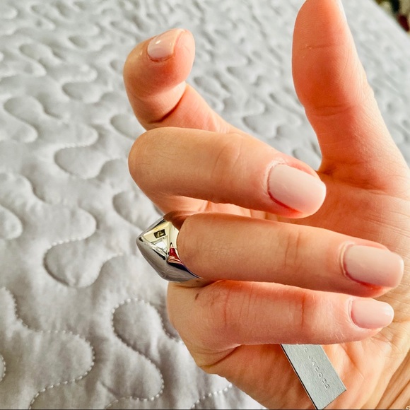 MARC BY MARC JACOBS Cone Head Silvertone Ring - Picture 8 of 8